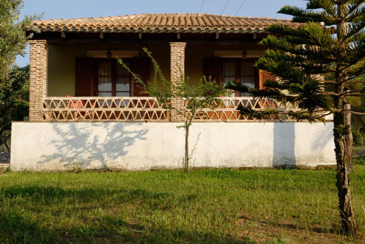 Lithies Farm Houses วาซิลิคอส ภายนอก รูปภาพ